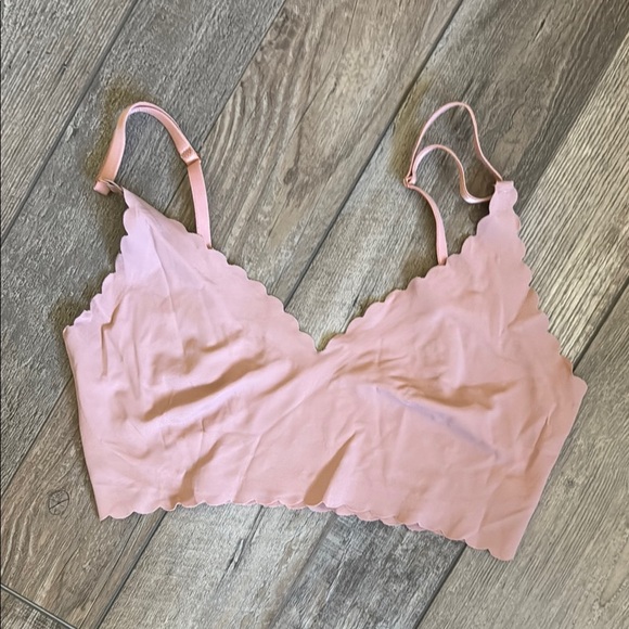 Set of 4 Scalloped Bralettes in Rust, Blush, Beige and Brown - Picture 6 of 10